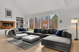 408 Knights Hill - Image 3