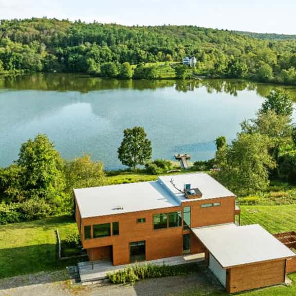 Lakefront Chalet | Dock, Sauna & Fireplace - Image 1