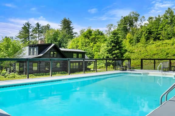 6 Parker Lodge - Image 2