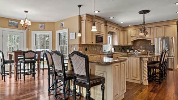 73 Deerfield - Image 5