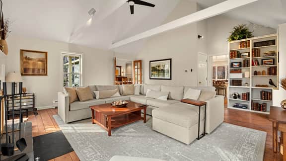 53 Godfrey - Image 2
