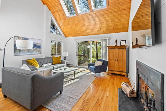 3 Bow North - Image 5