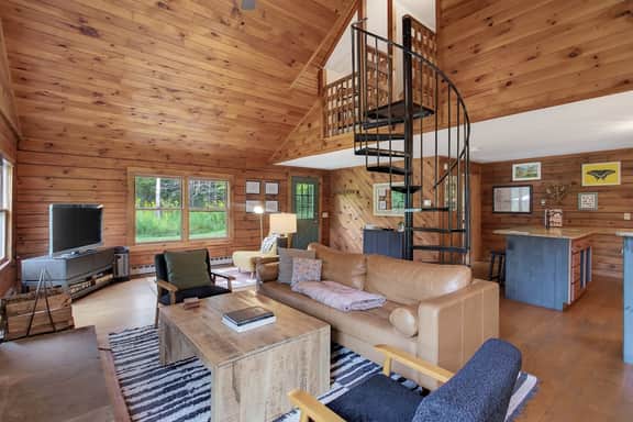 455 Woodmere - Image 4