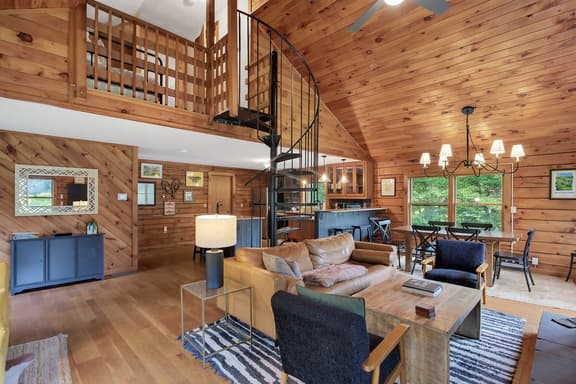 455 Woodmere - Image 1